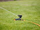 FISKARS Comfort impulzus kör esőztető, fém, kerekekkel >500 m2 (XL)