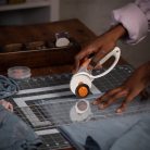 FISKARS görgős vágó váltható pengével (45 mm/60 mm)