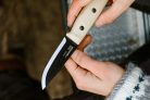 MORAKNIV Finn (S) kés, tokkal, kőrisfa markolattal